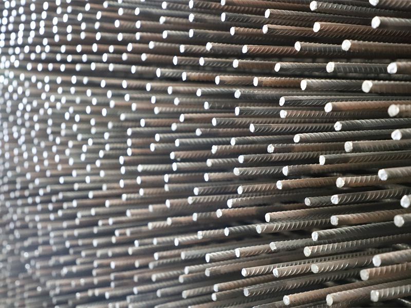 混凝土剪力墻內(nèi)如何配置CRB600H鋼筋？